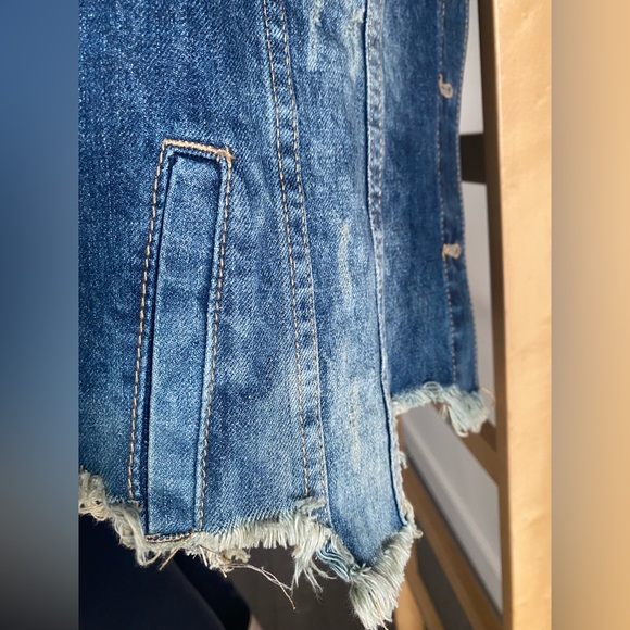 Vintage style Denim Jean Jacket with embellishments. Size M - made in Italy - Picture 14 of 16